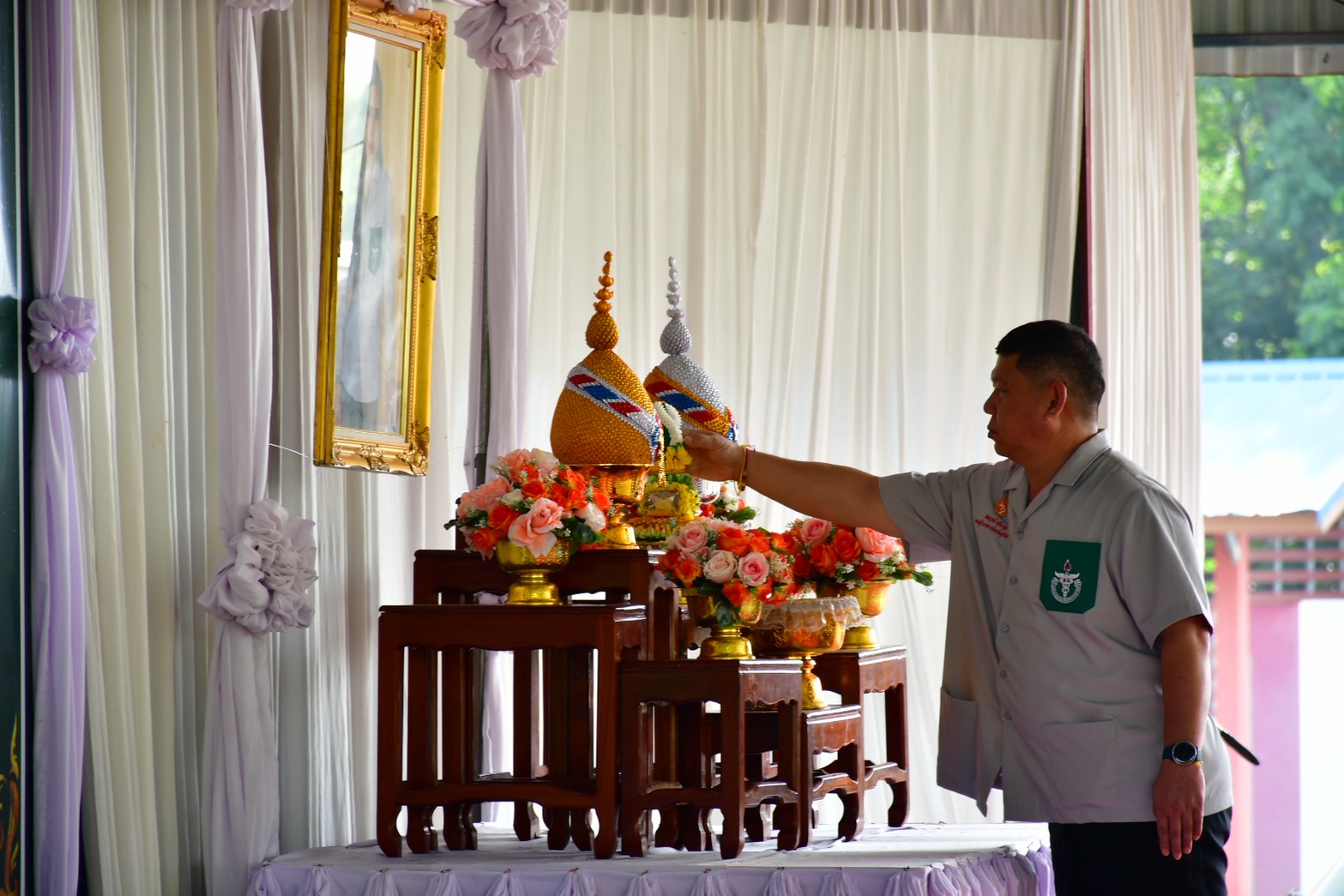 title - วันอังคารที่ 12 พฤษภาคม 2569 นายประเสริฐ กาญจนเกียรติกุล ปฏิรูปที่ดินจังหวัดบุรีรัมย์ มอบหมายให้นางนวลละออง ชูมาตย์ ผอ.กลุ่มยุทธศาสตร์และการปฏิรูปที่ดิน พร้อมเจ้าหน้าที่ ส.ป.ก.บุรีรัมย์ ร่วมออกหน่วยแพทย์เคลื่อนที่ (พอ.สว.) และโครงการ 